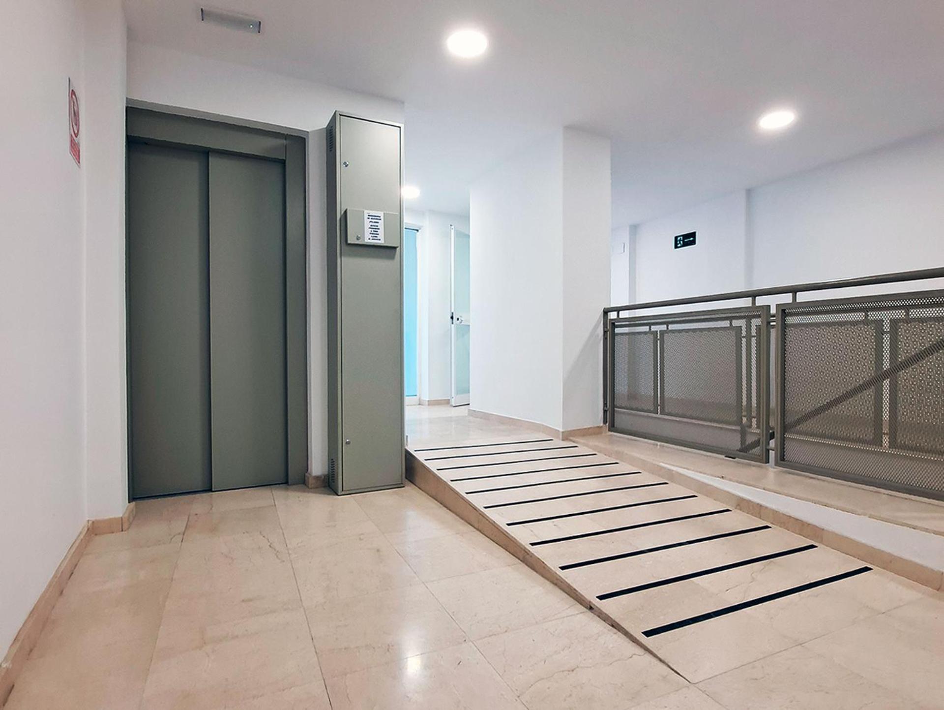 Don Miguel, Apartamento Y Parking Уэльва Экстерьер фото